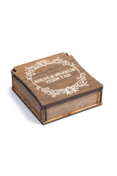 طقم عقد وسوار من حجر اليَشْم (1) داخل علبة - 2